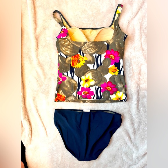 Gottex Floral Tankini Swimsuit - Picture 2 of 7
